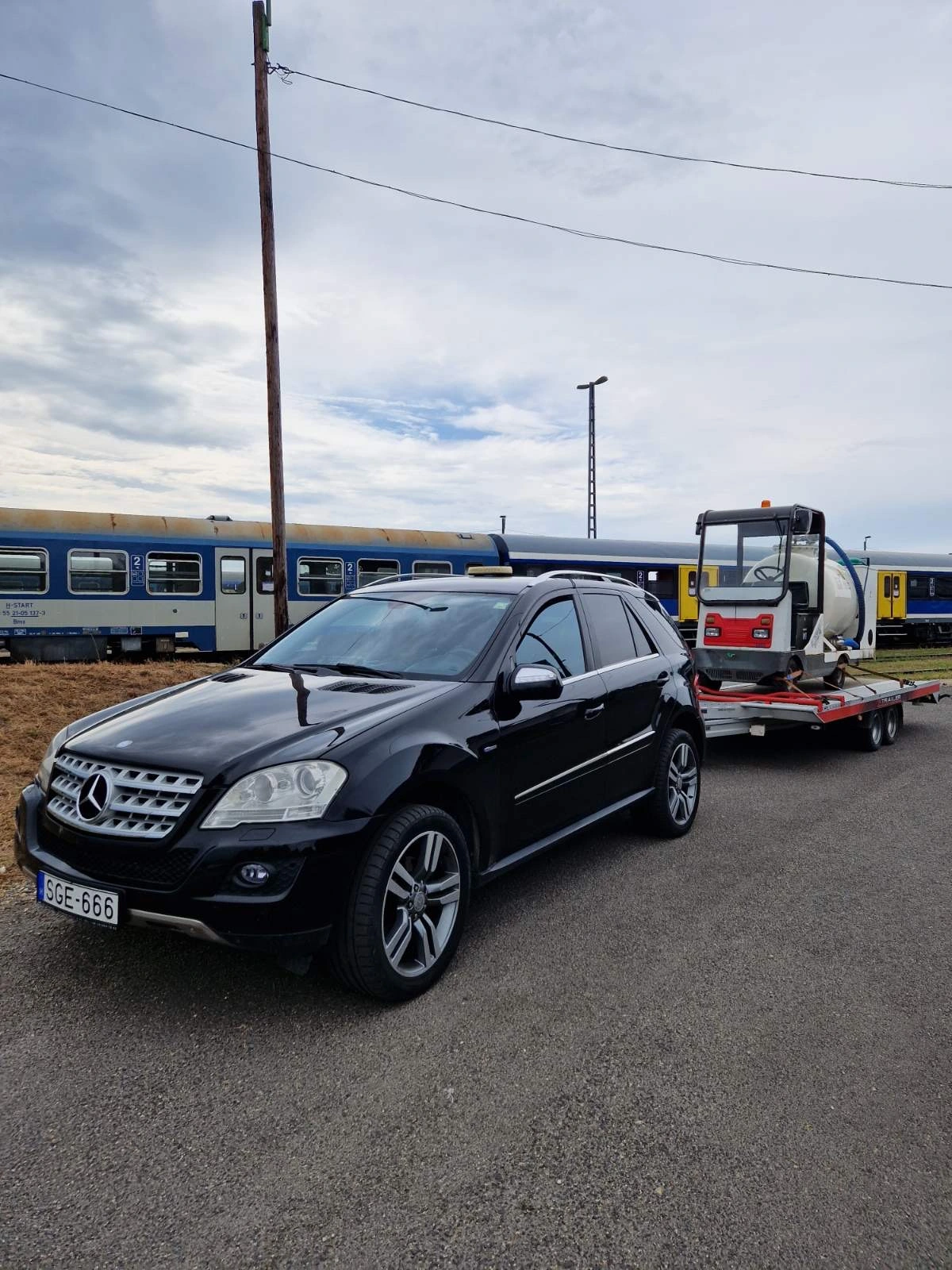 mercedes-ml-trailerezés